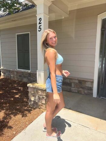 Full leaked Alainza private onlyfans photo