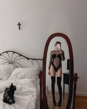 Full leaked Alotropp private onlyfans photo