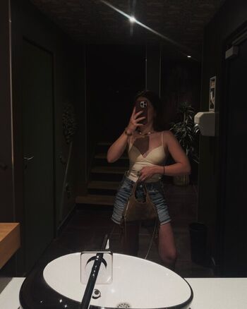 Full leaked Apollinegrmz private onlyfans photo