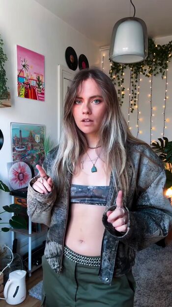Full leaked Axelle maga page private onlyfans photo