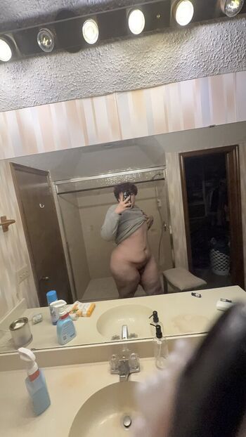 bigbootyboyslut