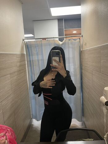 Full leaked Bluntedbetty private onlyfans photo