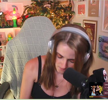 Caitlin Marie Reacts