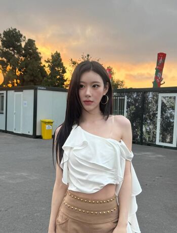 Full leaked Chaeryeong private onlyfans photo