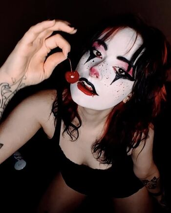 Full leaked Clown girls private onlyfans photo