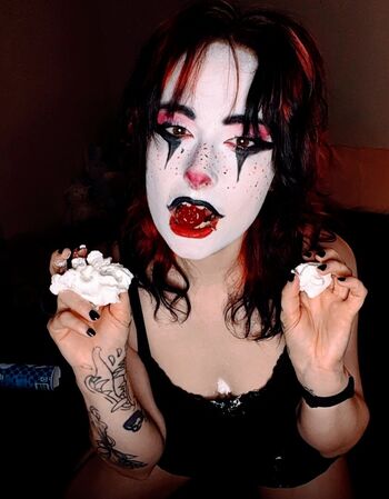 Full leaked Clown girls private onlyfans photo