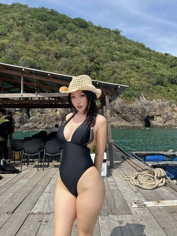 Full leaked Duyenn hipp  page private onlyfans photo