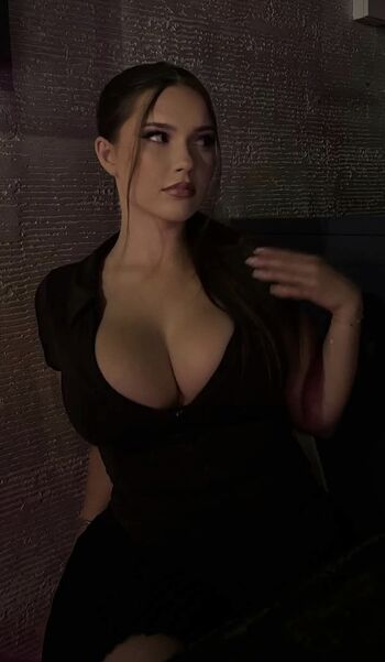 Full leaked Ellahrstic private onlyfans photo