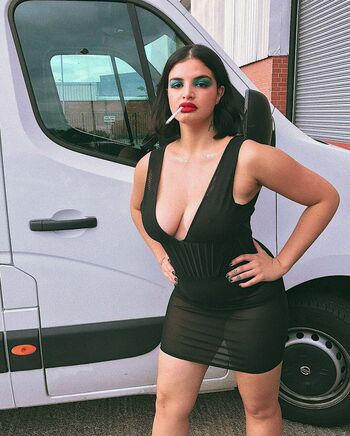 Full leaked Emmabreschi private onlyfans photo