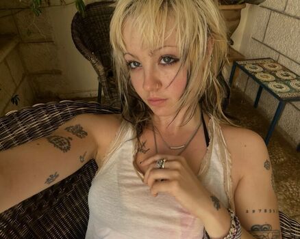 Full leaked Femalien private onlyfans photo