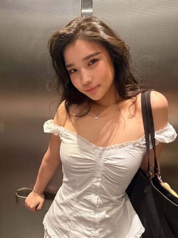 Full leaked Hannahkae private onlyfans photo
