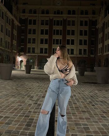 Full leaked Honeyybabyy private onlyfans photo