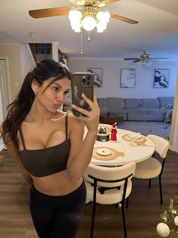 Full leaked Itsellabailey private onlyfans photo