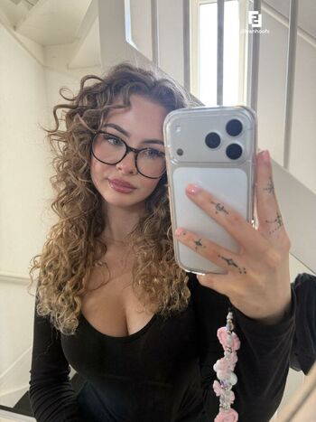 Full leaked Jillvanhoofx private onlyfans photo