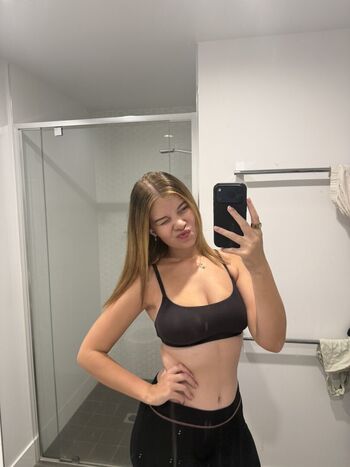 Full leaked Kailaisnotfamous private onlyfans photo