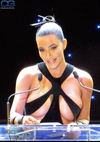 Full leaked Kim kardashian private onlyfans photo