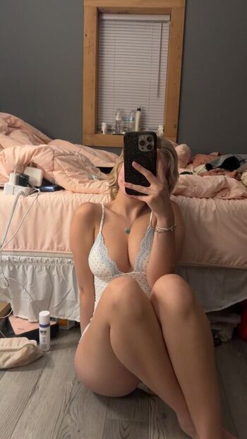 Full leaked Kyliestover private onlyfans photo