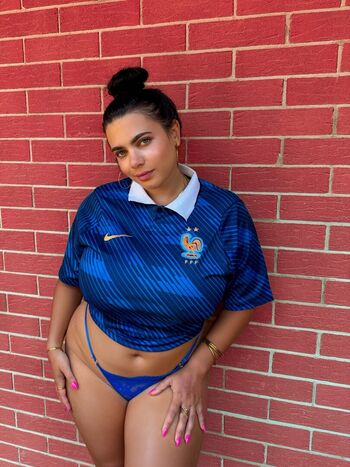 Full leaked Laurab private onlyfans photo