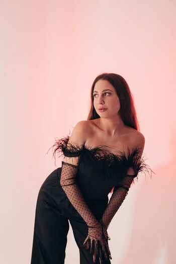 Full leaked Leeloo lee private onlyfans photo