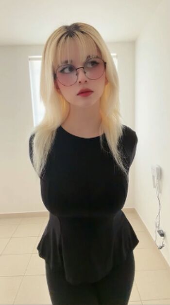 Full leaked Lulys private onlyfans photo