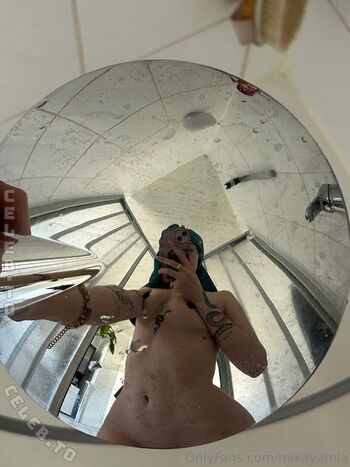 Mia_mikaya