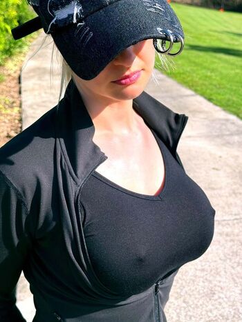 Full leaked Misszangz private onlyfans photo