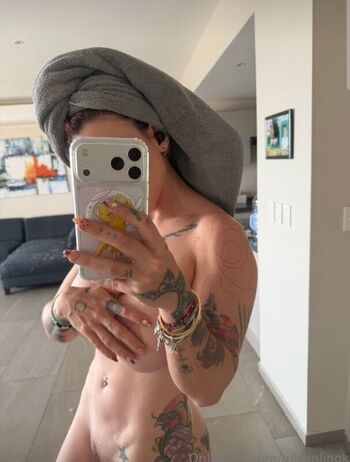 Full leaked Nikkiolinok private onlyfans photo
