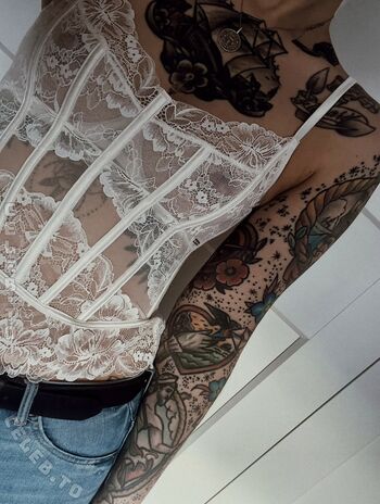 Full leaked Ohmymind private onlyfans photo
