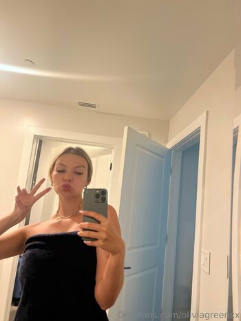 Full leaked Oliviagreenxx private onlyfans photo