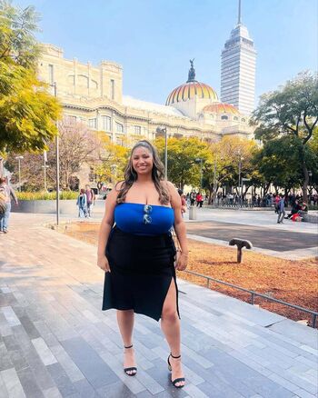 Full leaked Rayleen private onlyfans photo