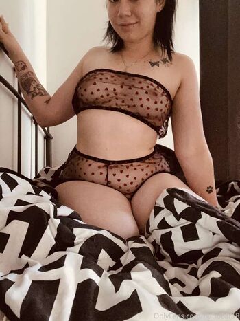 Full leaked Riahbear private onlyfans photo