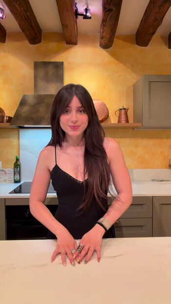 Full leaked Roro private onlyfans photo