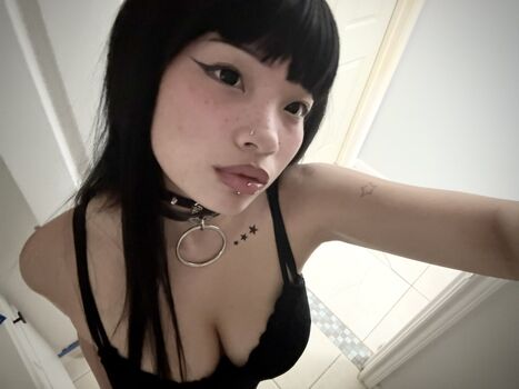 Full leaked Ruinedbymiki private onlyfans photo