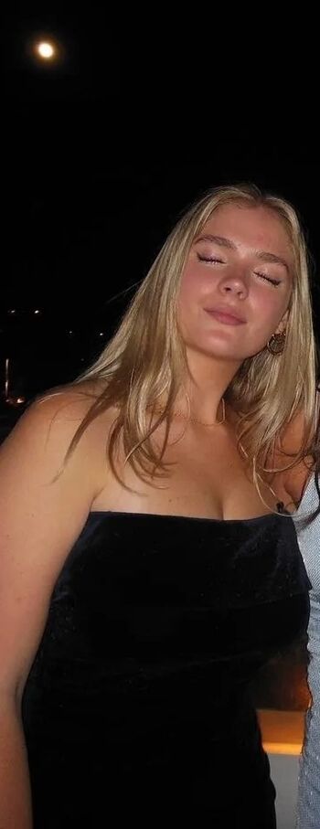 Samantha V