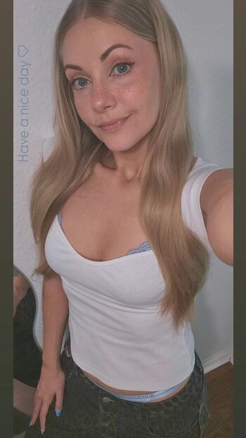 Full leaked Sarah milkowski private onlyfans photo