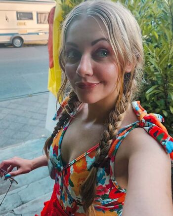 Full leaked Sarah milkowski private onlyfans photo