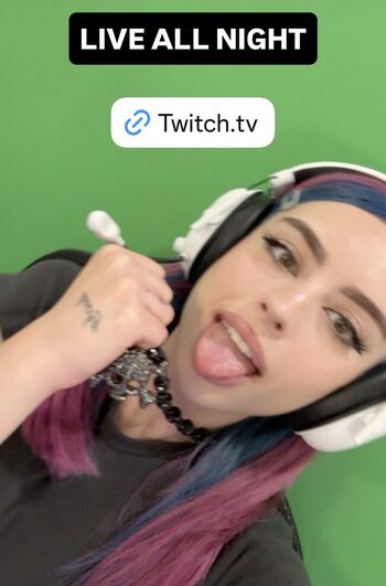 Full leaked Snowwcone private onlyfans photo