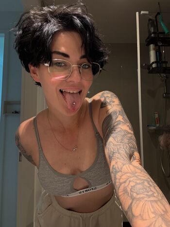 Full leaked Sweetiekatrin private onlyfans photo