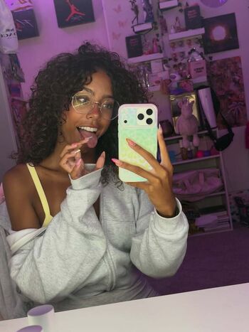 Full leaked Ttahlula private onlyfans photo