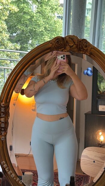 Full leaked Viky kid private onlyfans photo