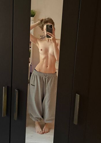 Full leaked Zira merz page private onlyfans photo