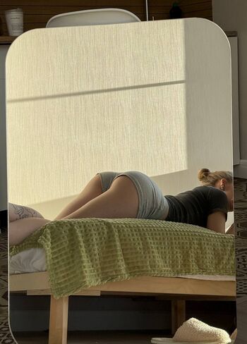 Full leaked Zira merz page private onlyfans photo