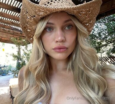 Full leaked Zoeysasiren private onlyfans photo