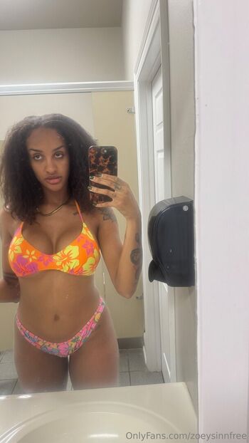 Full leaked Zoeysinnfree private onlyfans photo